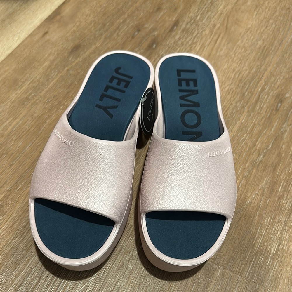Women's Pink Slides
